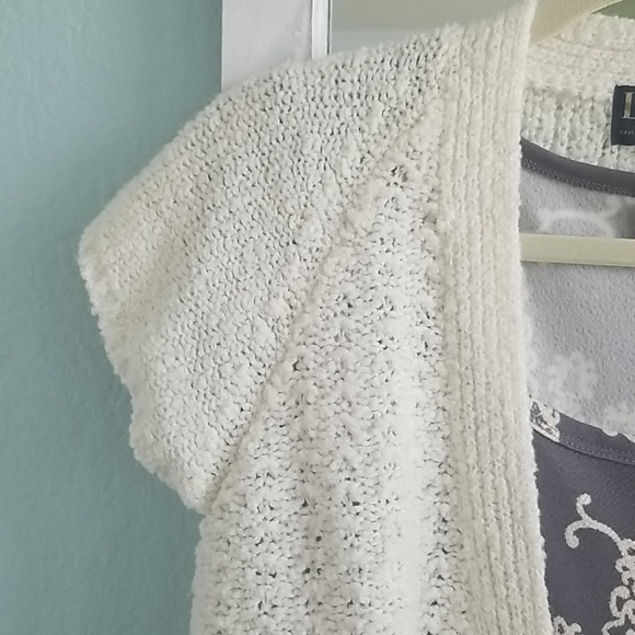 Vintage S Off-White Shrug Sweater 🌹 - Picture 5 of 9